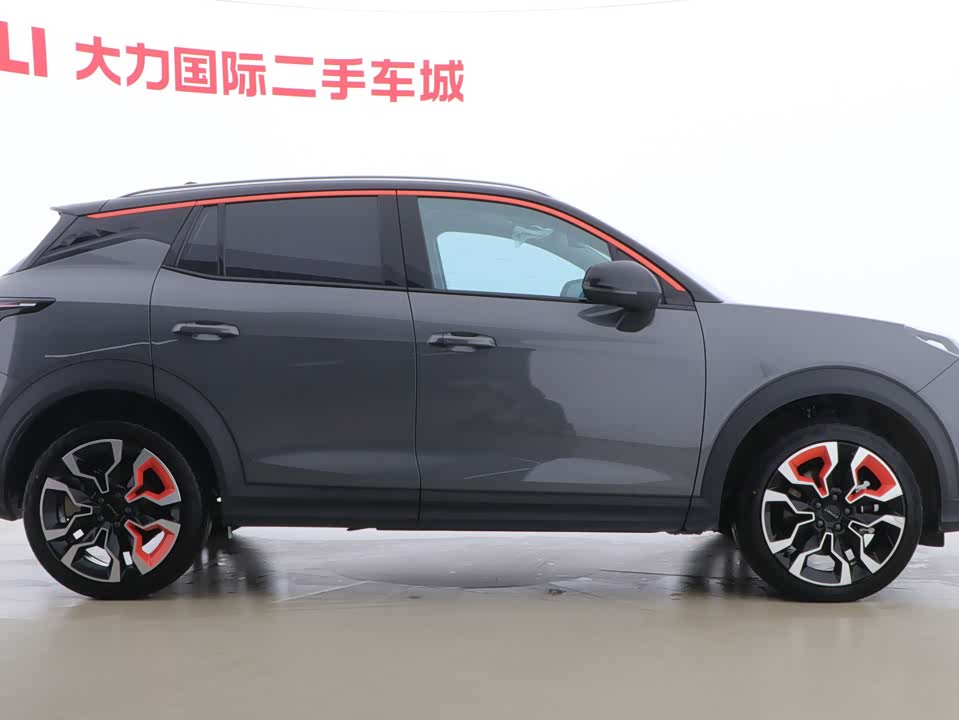 Lynk & Co 06 Lynk & Co 06