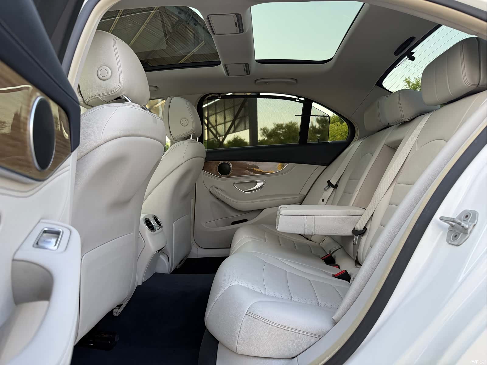 Mercedes-Benz C-Class, 2015 24