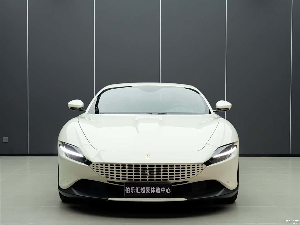 Ferrari Roma, 2021 4