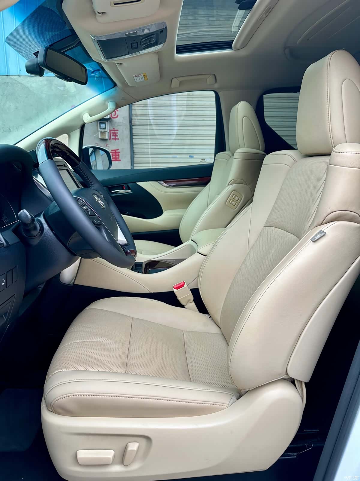 Toyota Alphard, 2016 8
