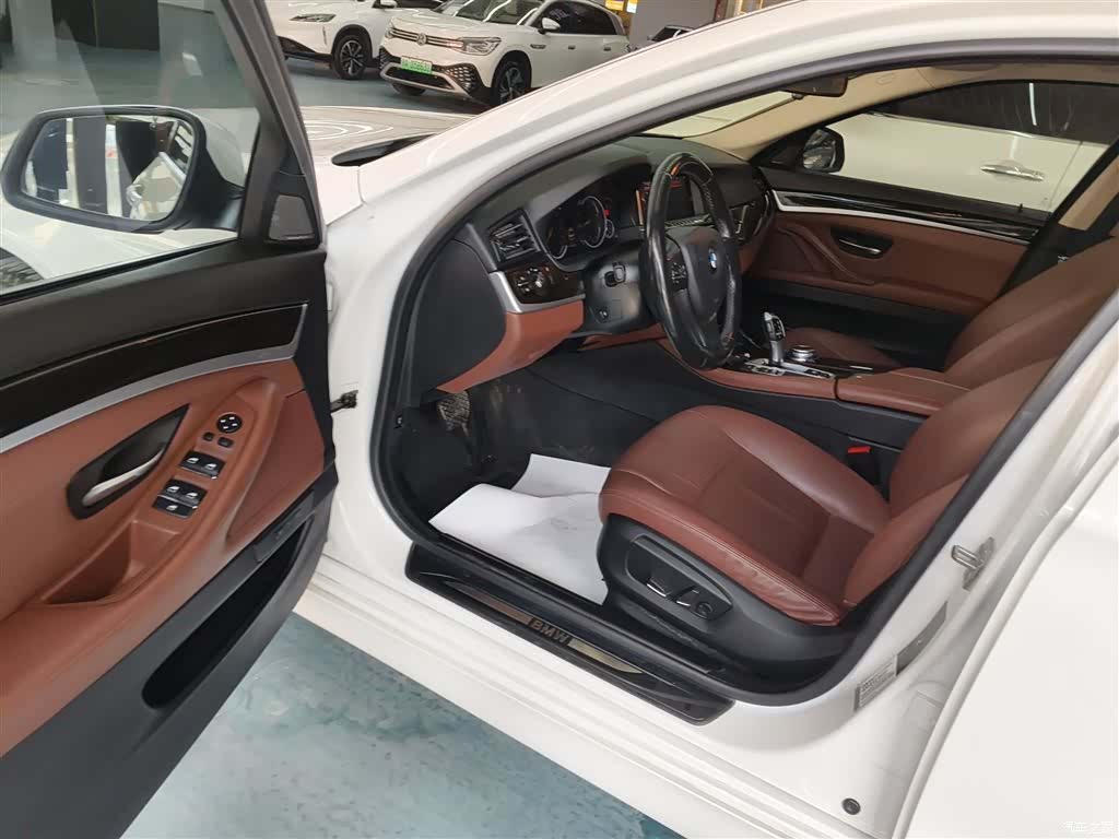 BMW 5 Series, 2016 12