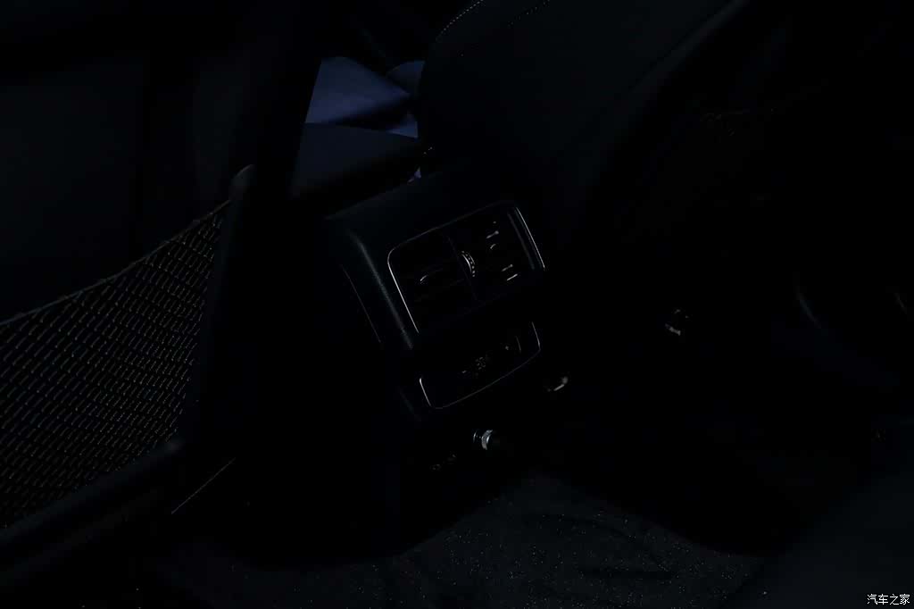 Audi Q5L, 2024 29