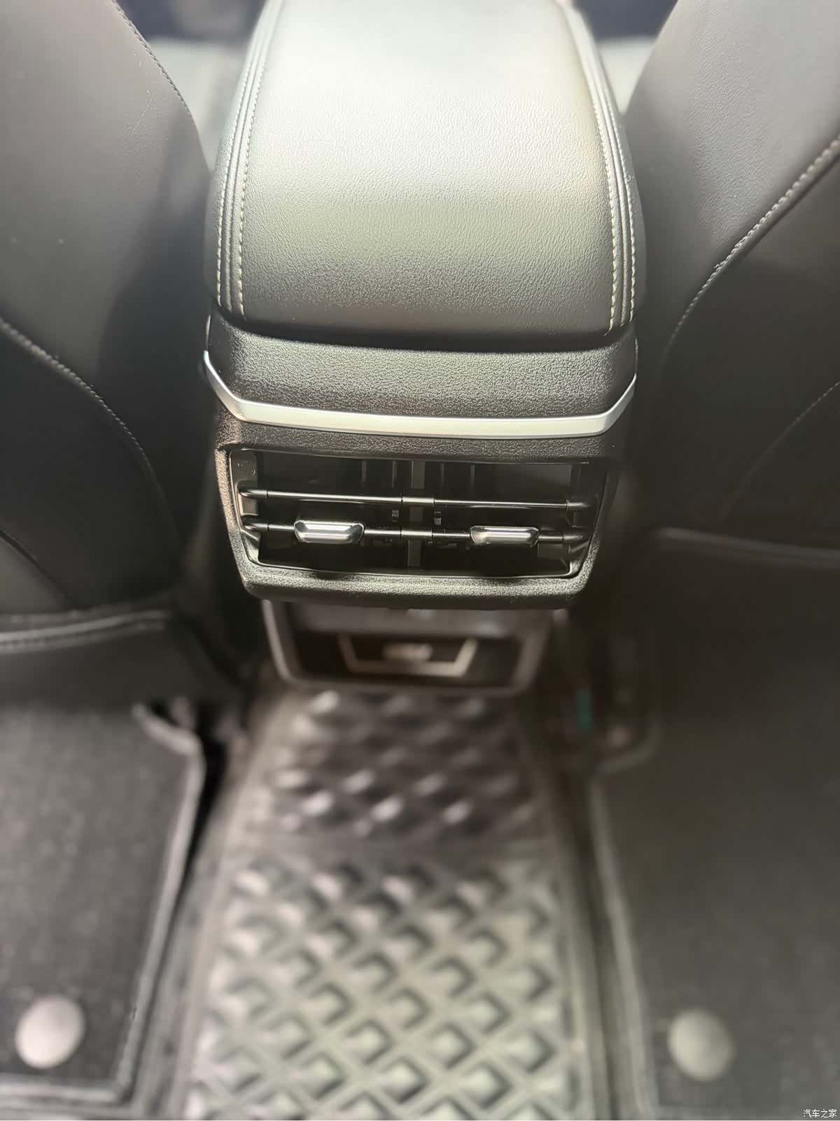 Geely Emgrand, 2022 16