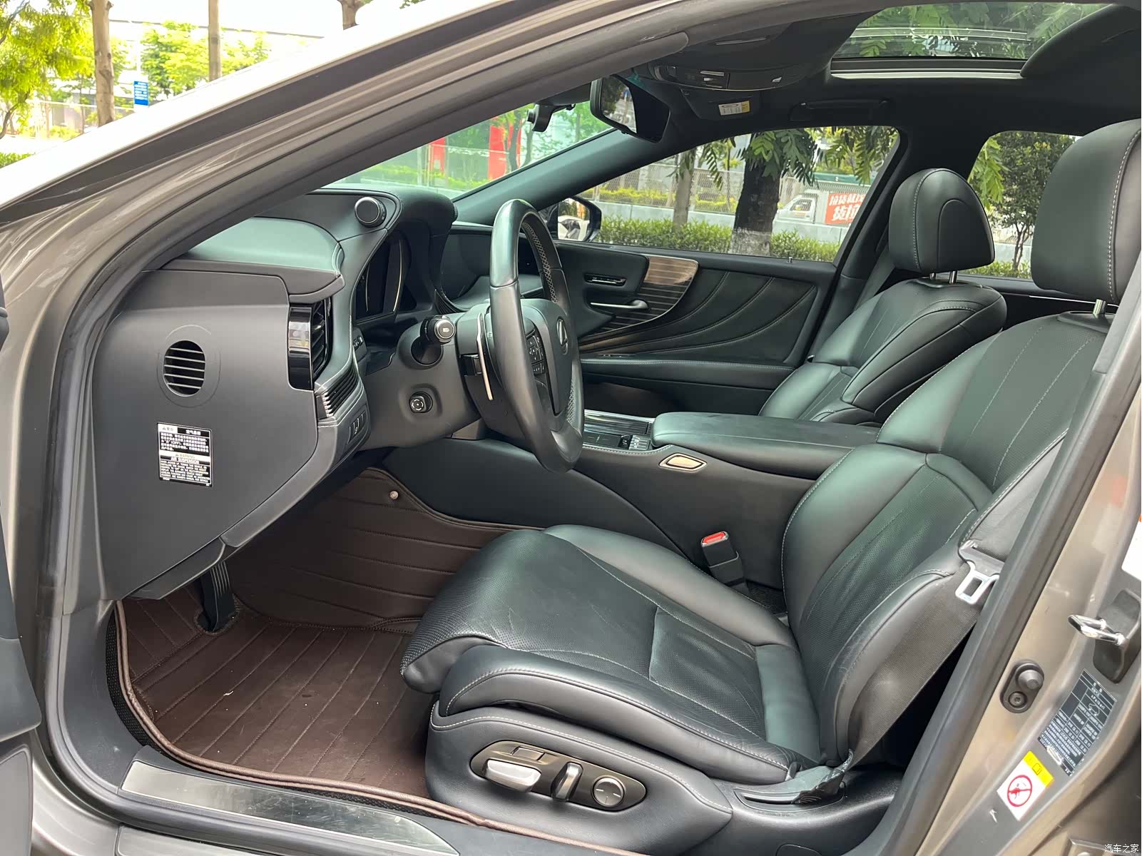 Lexus LS, 2019 13