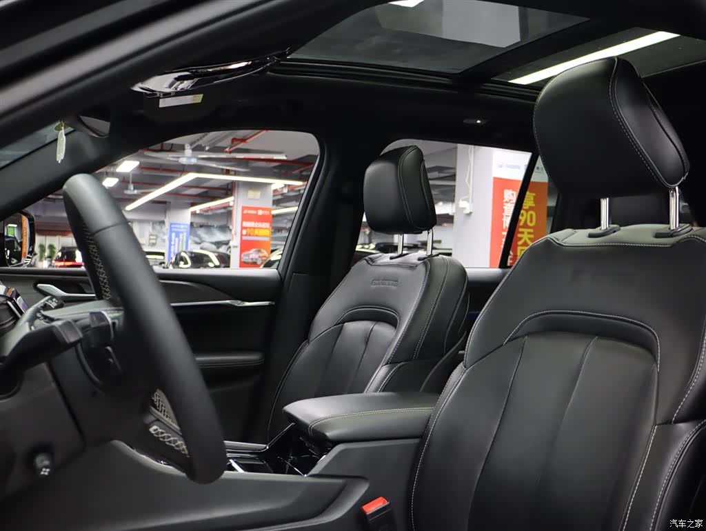 Jeep Grand Cherokee, 2025 10