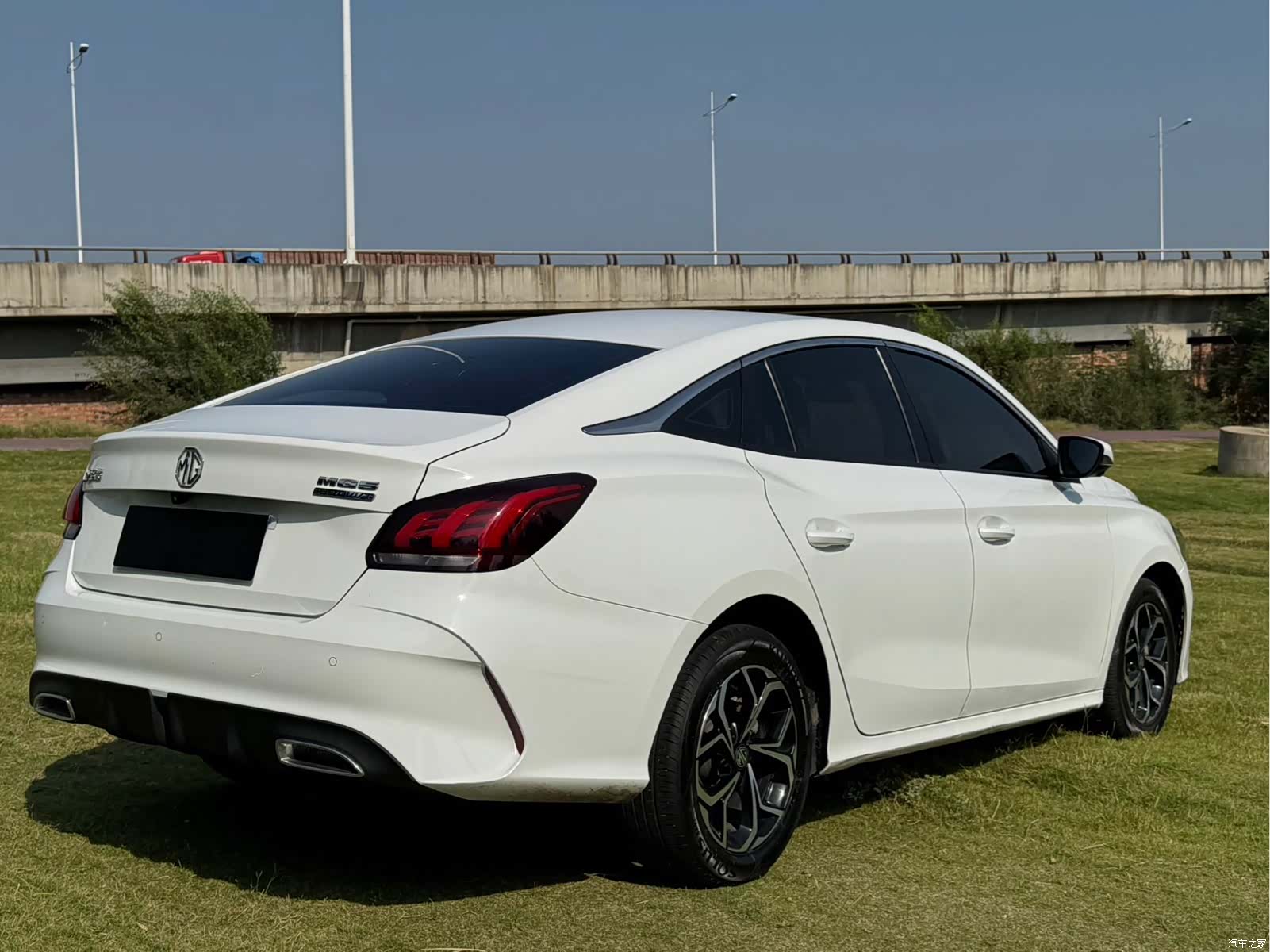 MG MG5, 2023 4