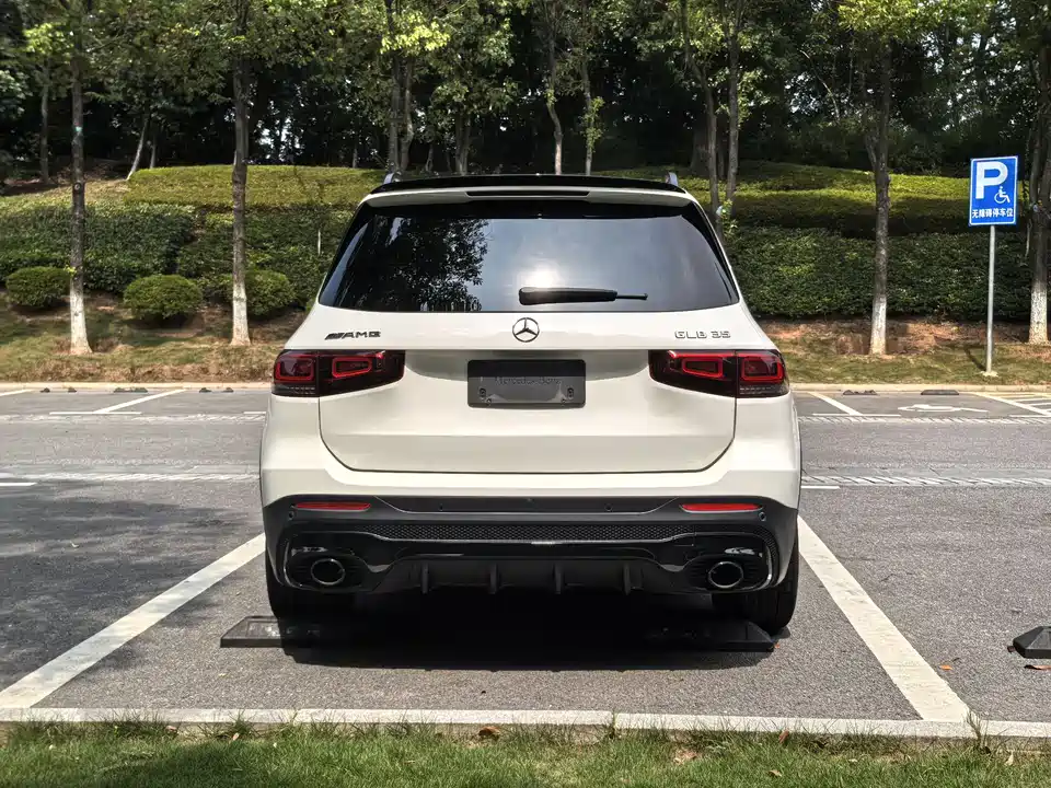 Mercedes-Benz GLB AMG