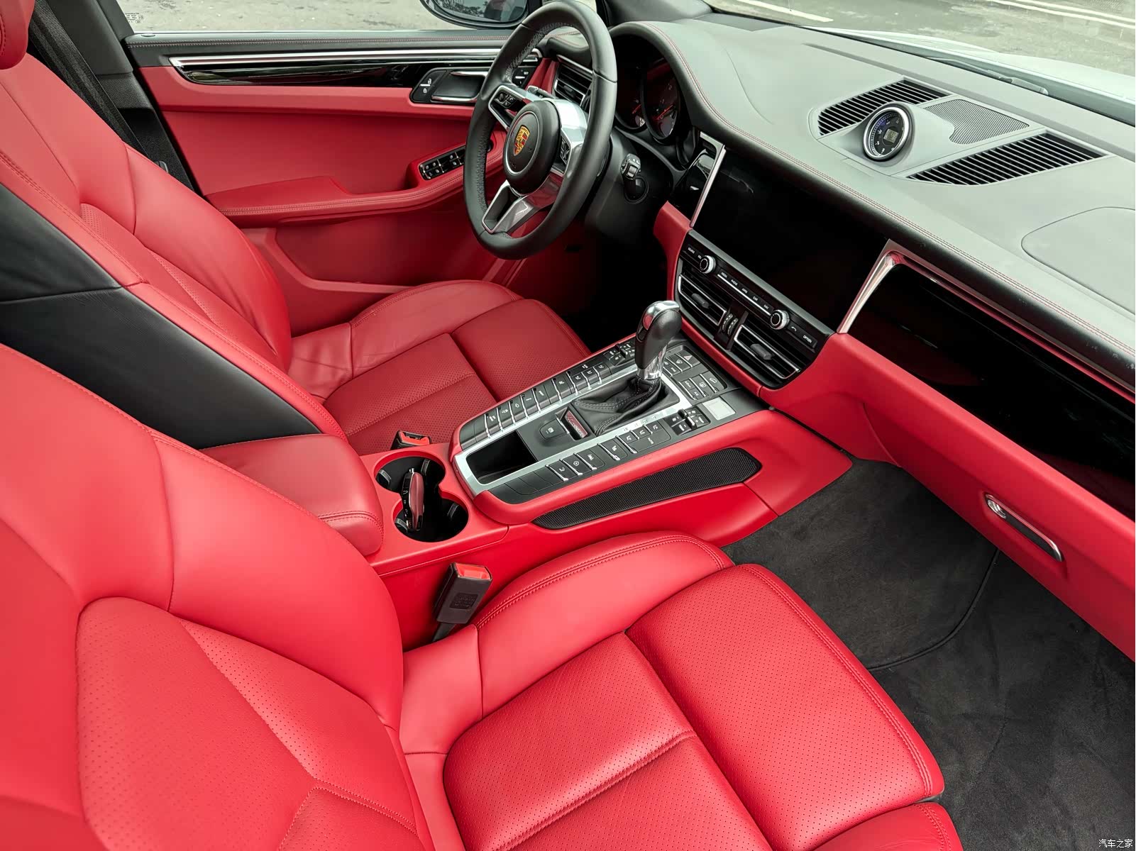 Porsche Macan, 2020 10