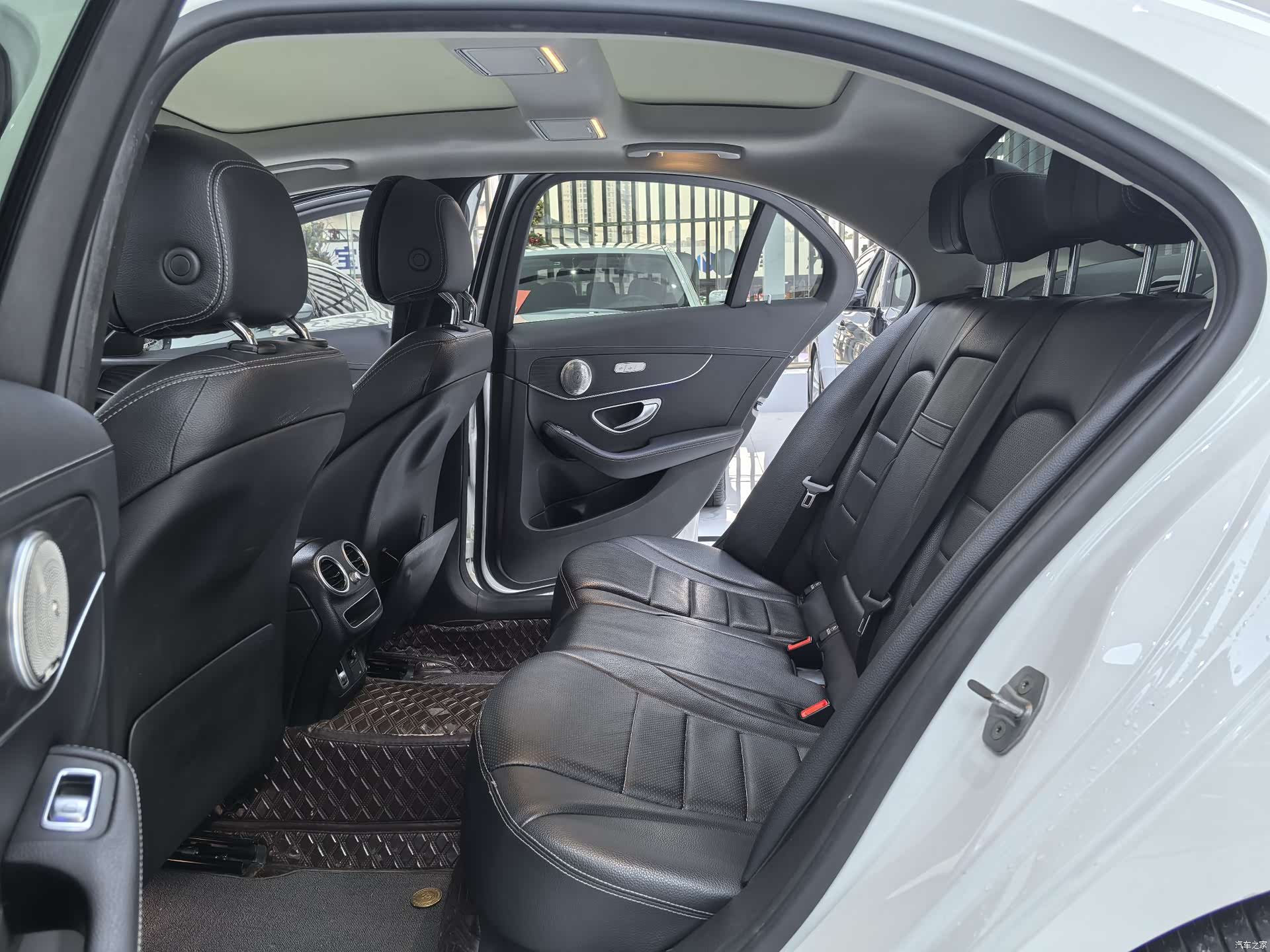 Mercedes-Benz C-Class, 2021 12