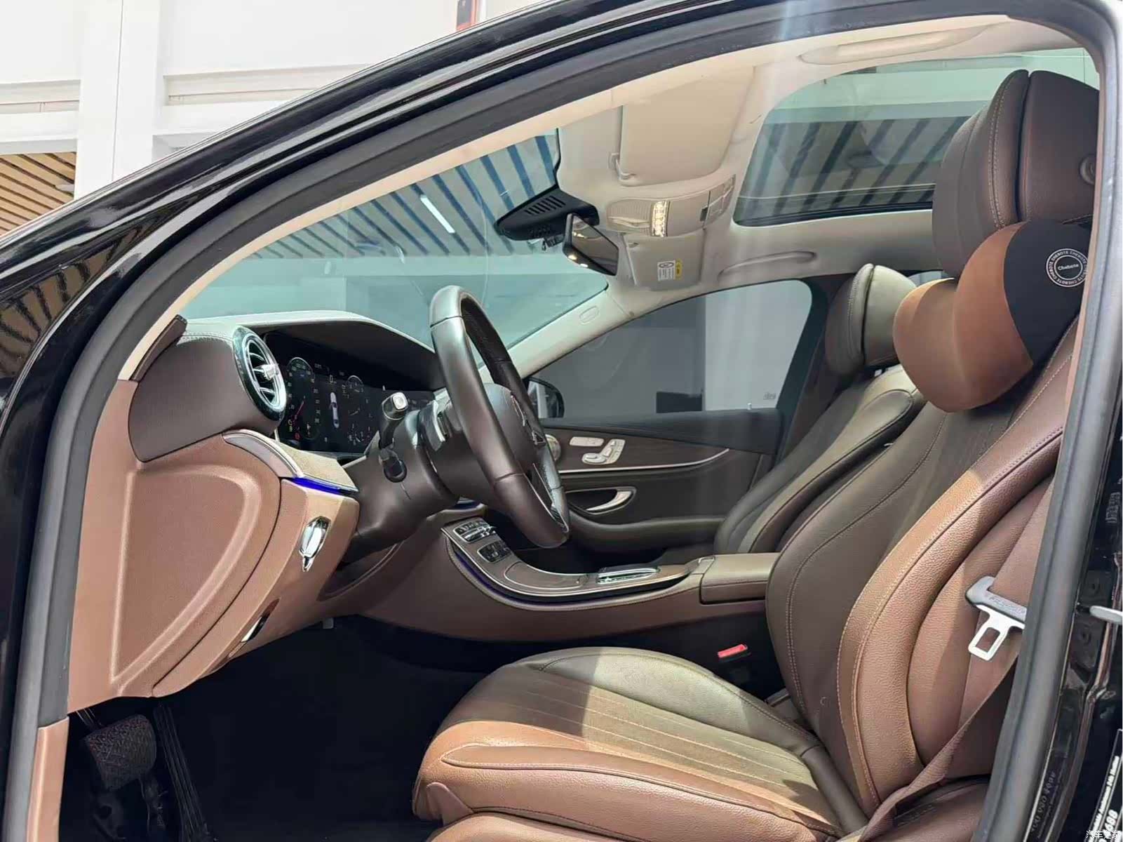 Mercedes-Benz E-Class, 2023 16