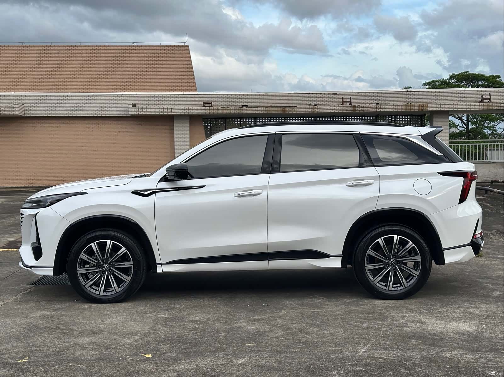Changan CS75, 2023 8