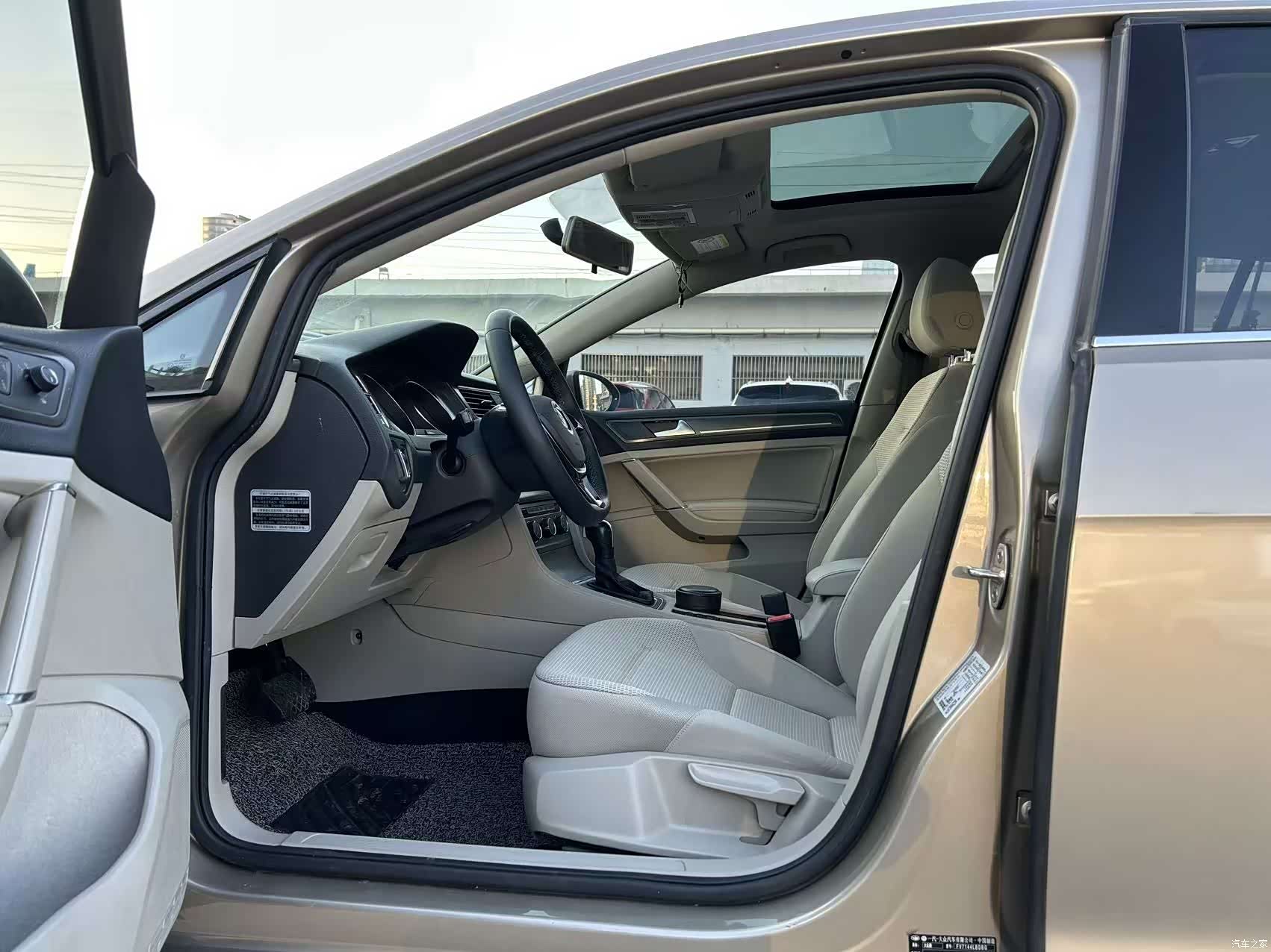 Volkswagen Golf, 2016 4