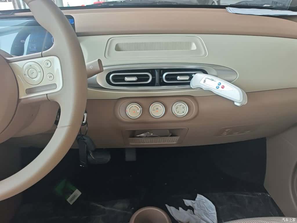 Wuling MINIEV, 2026 13
