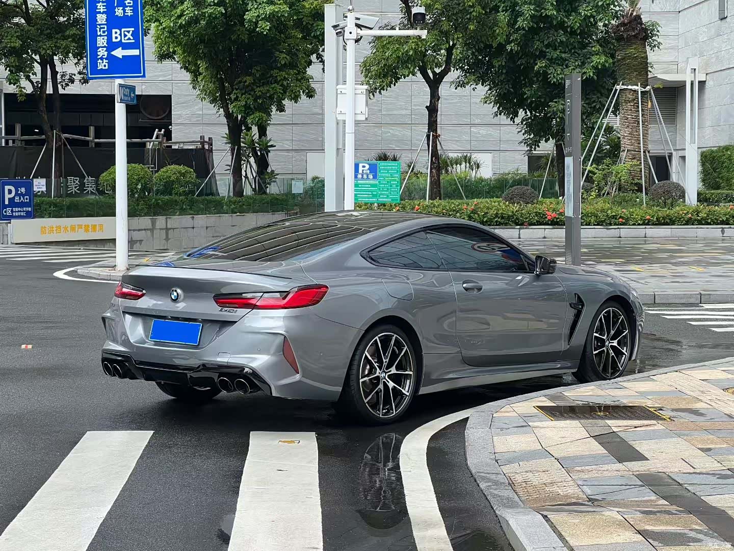 BMW 8 Series, 2022 9