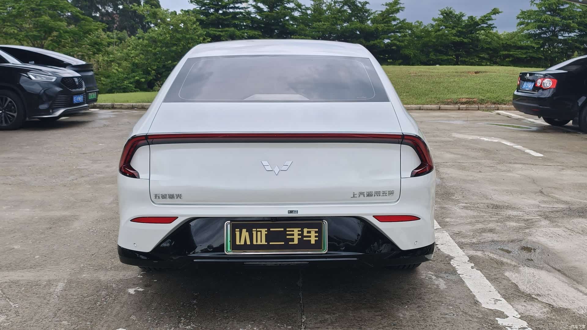 Wuling Starlight, 2025 13