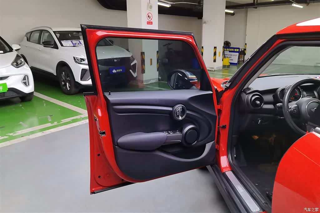 Mini ONE, 2019 7