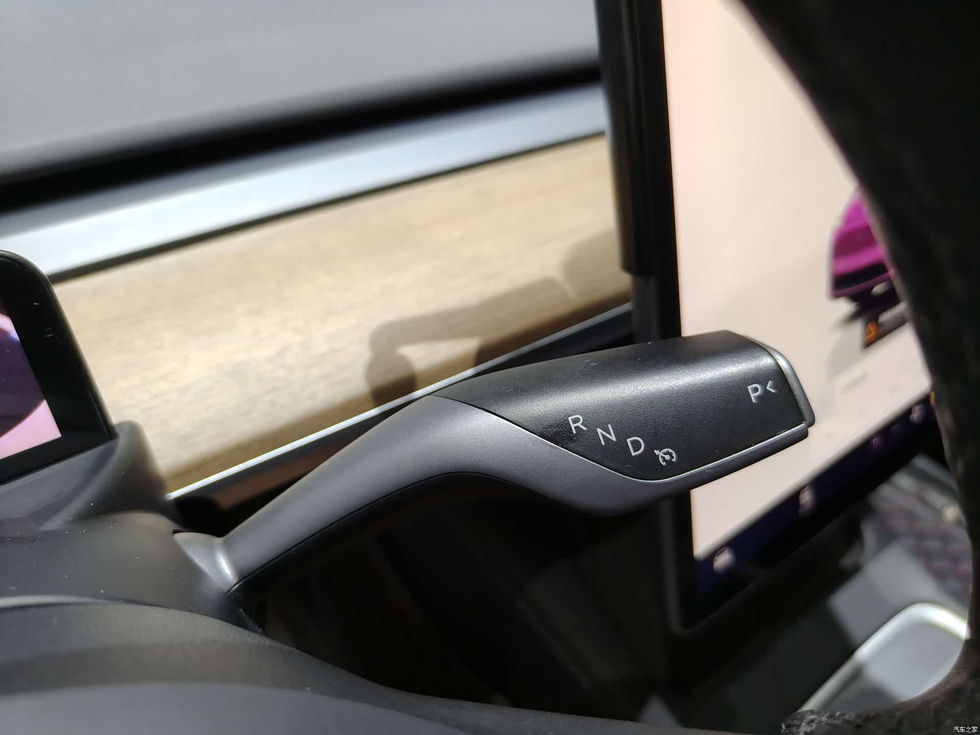 Tesla Model Y, 2022 15