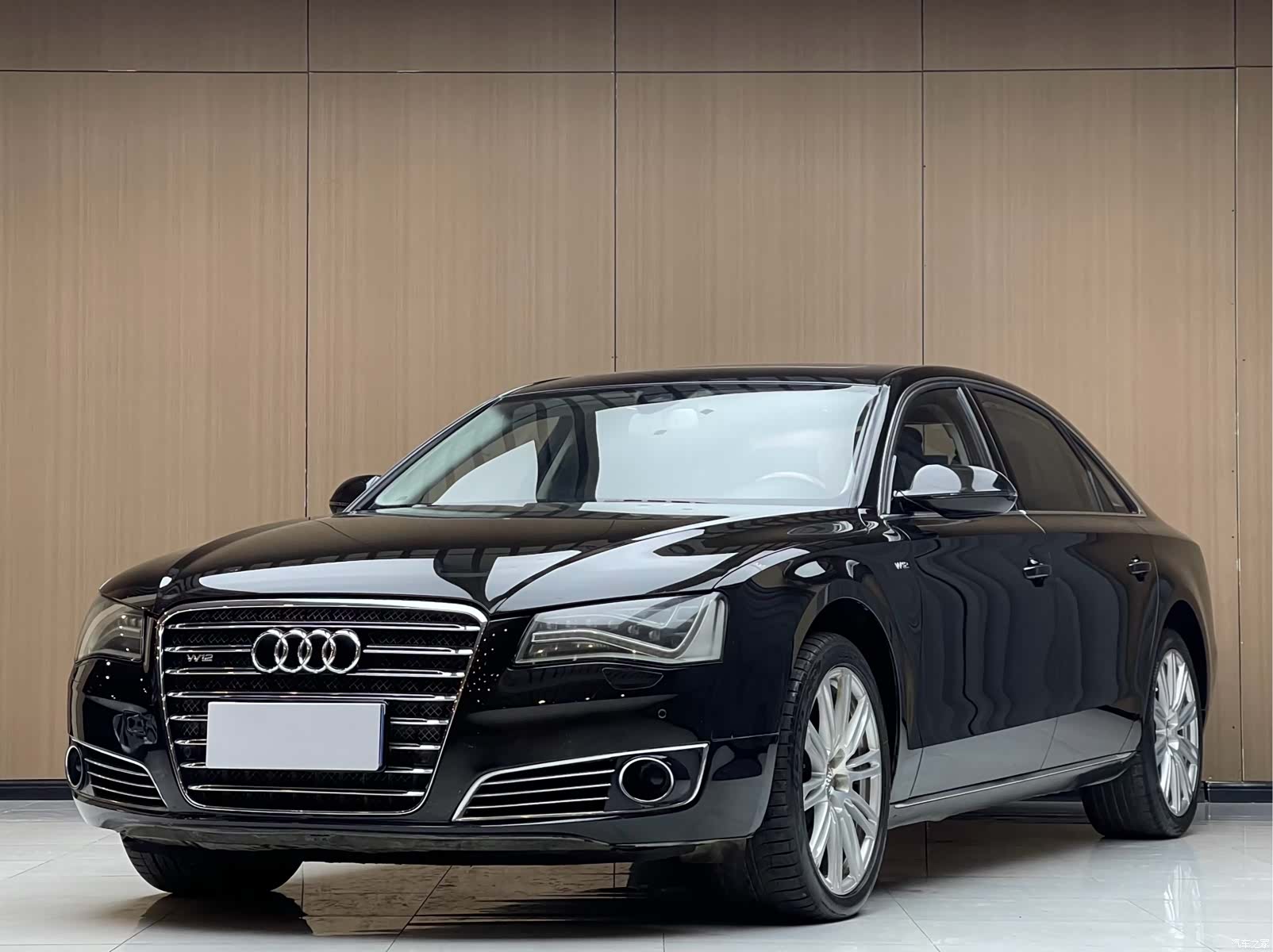 Audi A8L, 2012 1