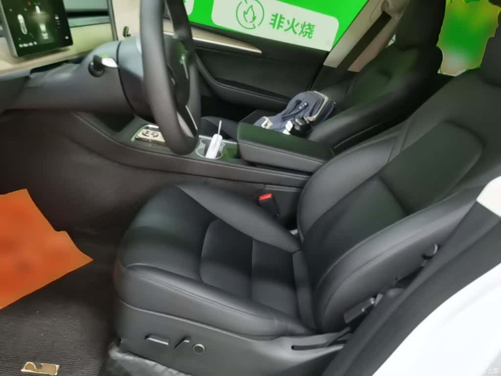 Tesla Model Y, 2022 15
