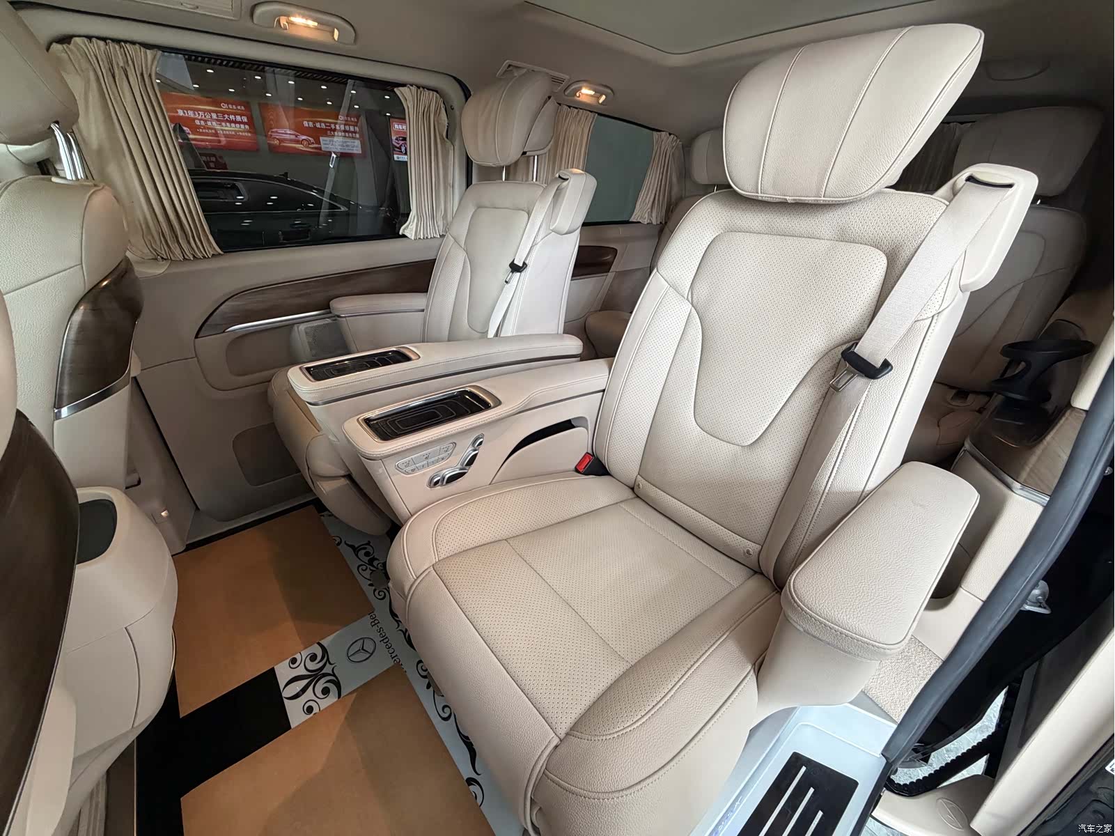 Mercedes-Benz V-Class, 2021 15