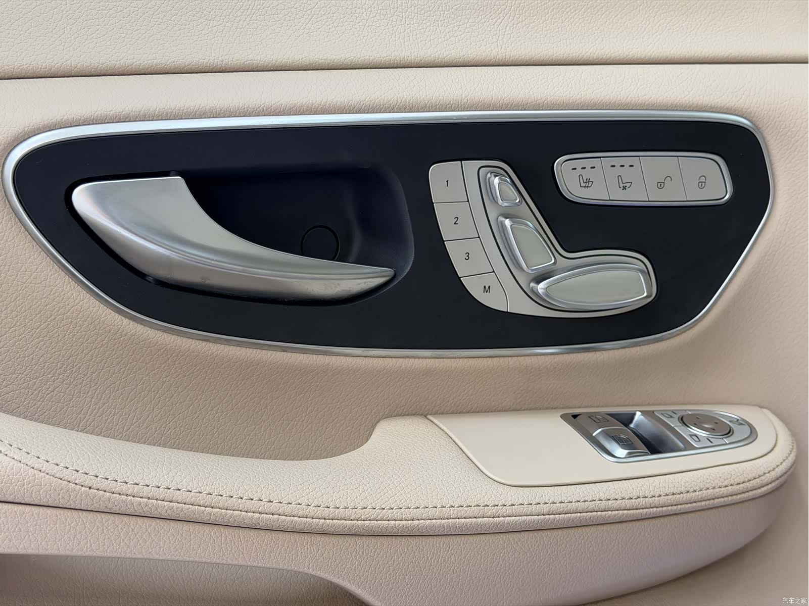 Mercedes-Benz V-Class, 2021 11