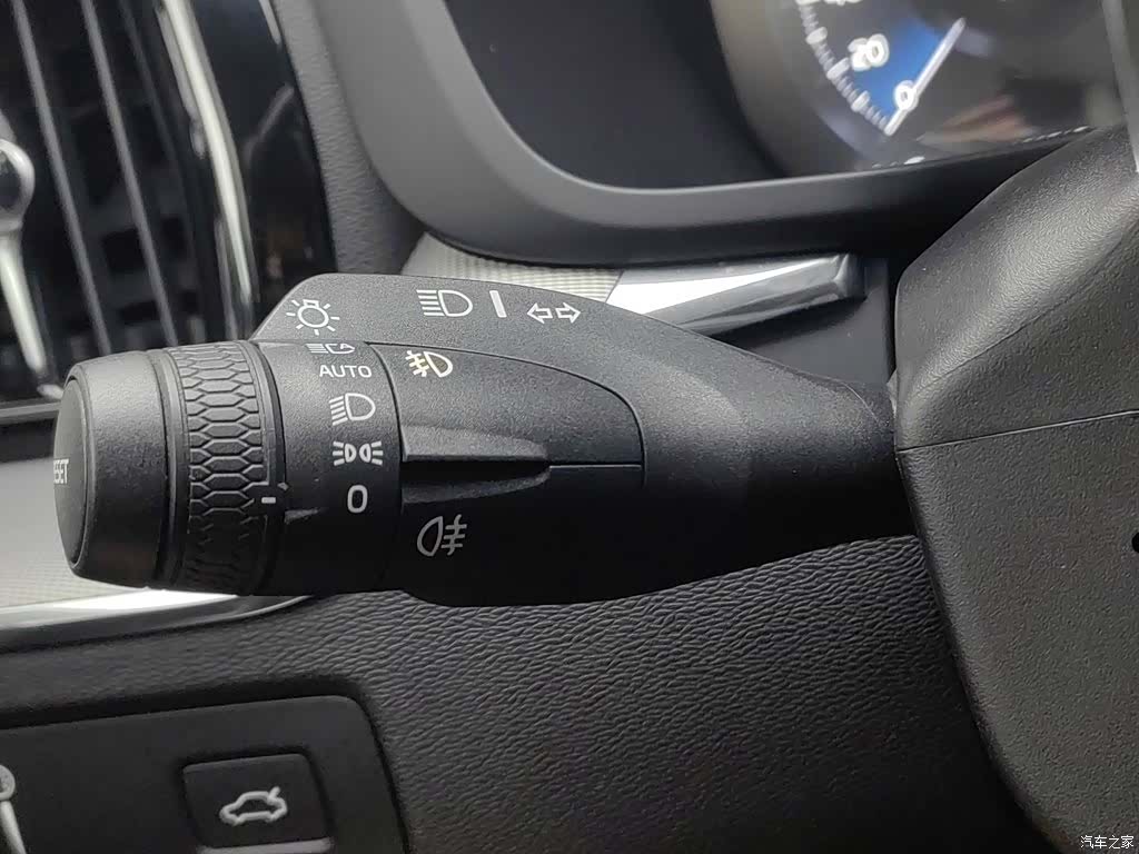 Volvo XC60, 2019 21