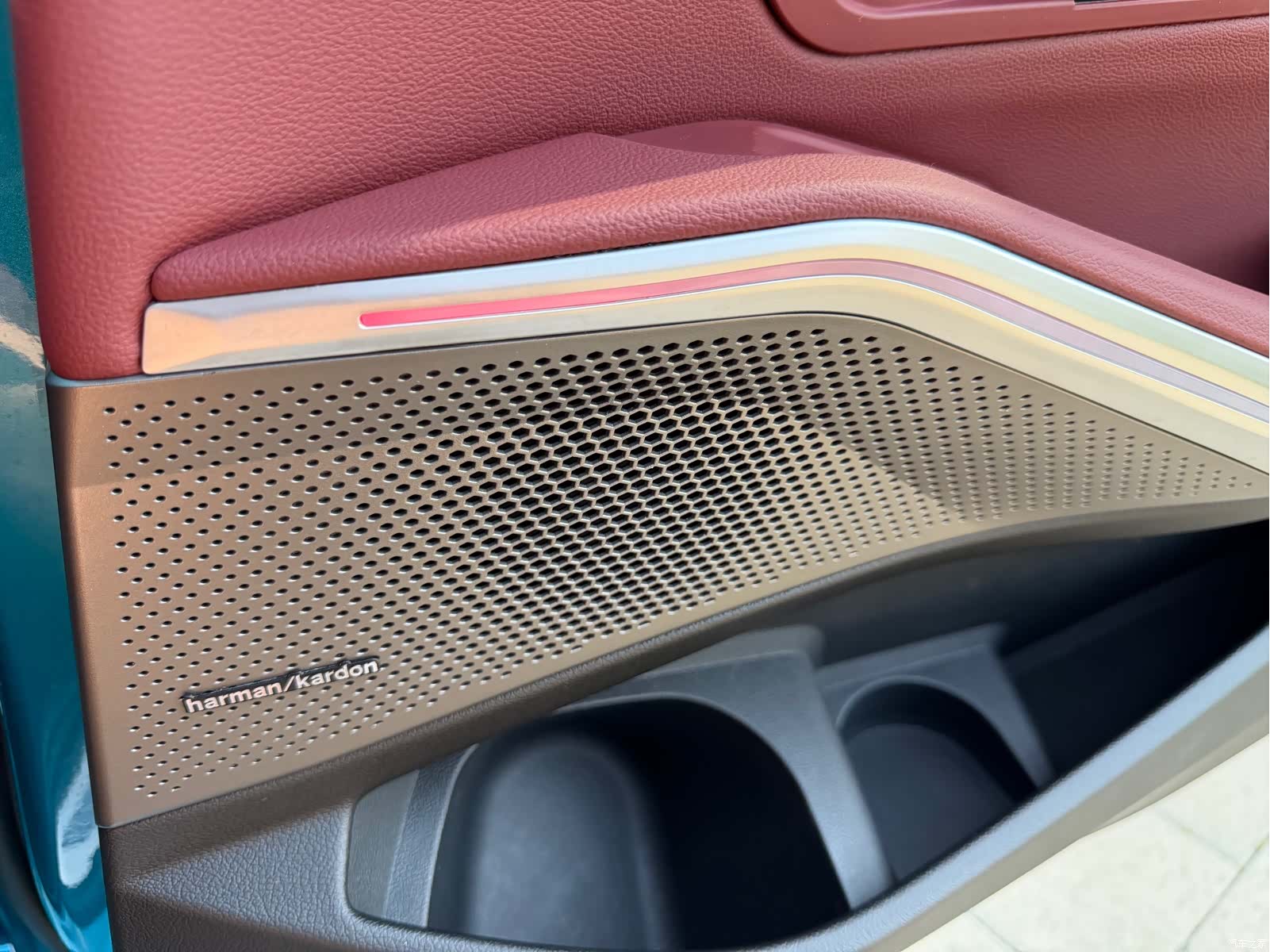 BMW 3 Series, 2023 11