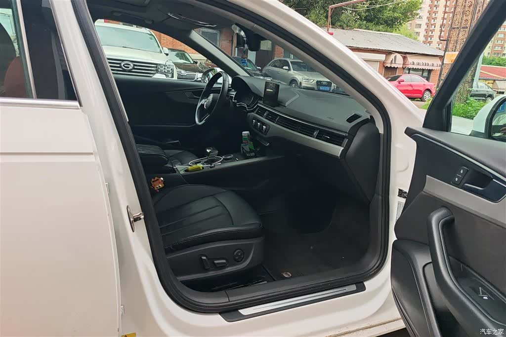 Audi A4L, 2019 8