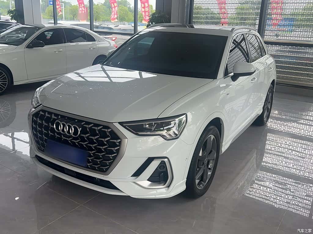 Audi Q3, 2024 1