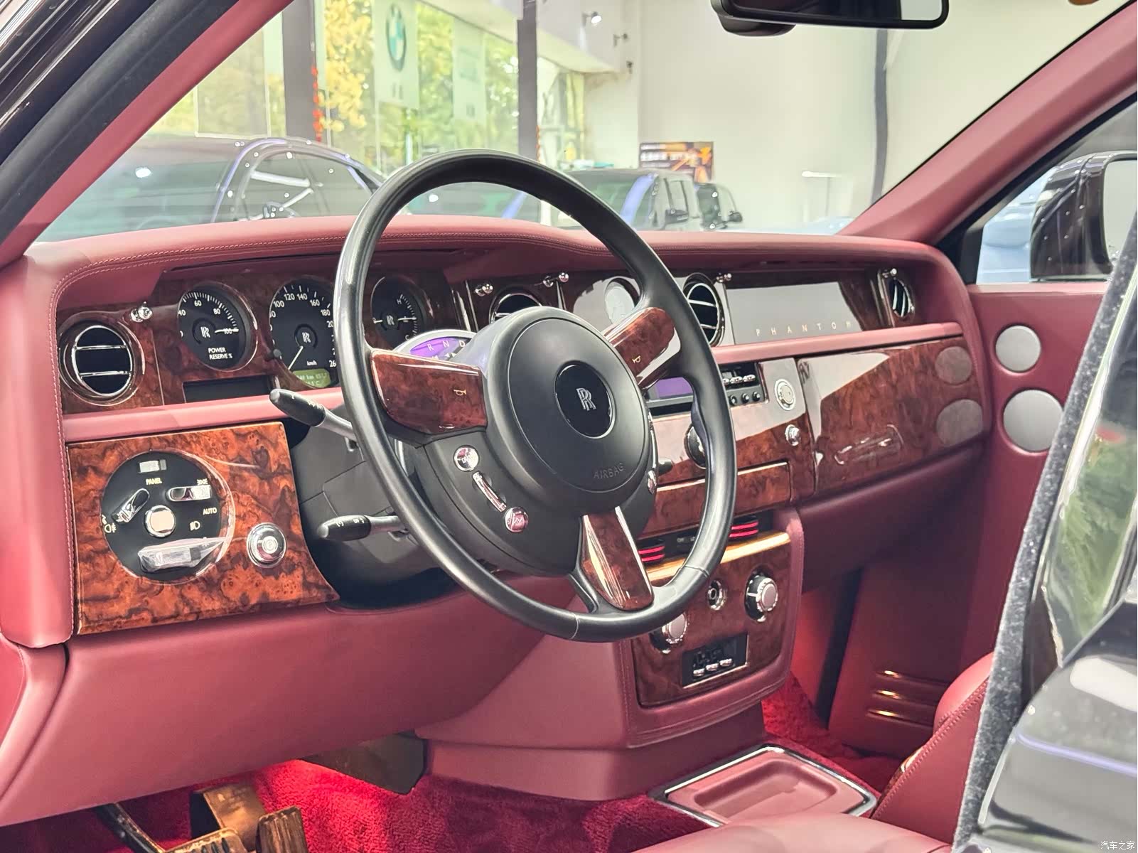 Rolls-Royce Phantom, 2011 24