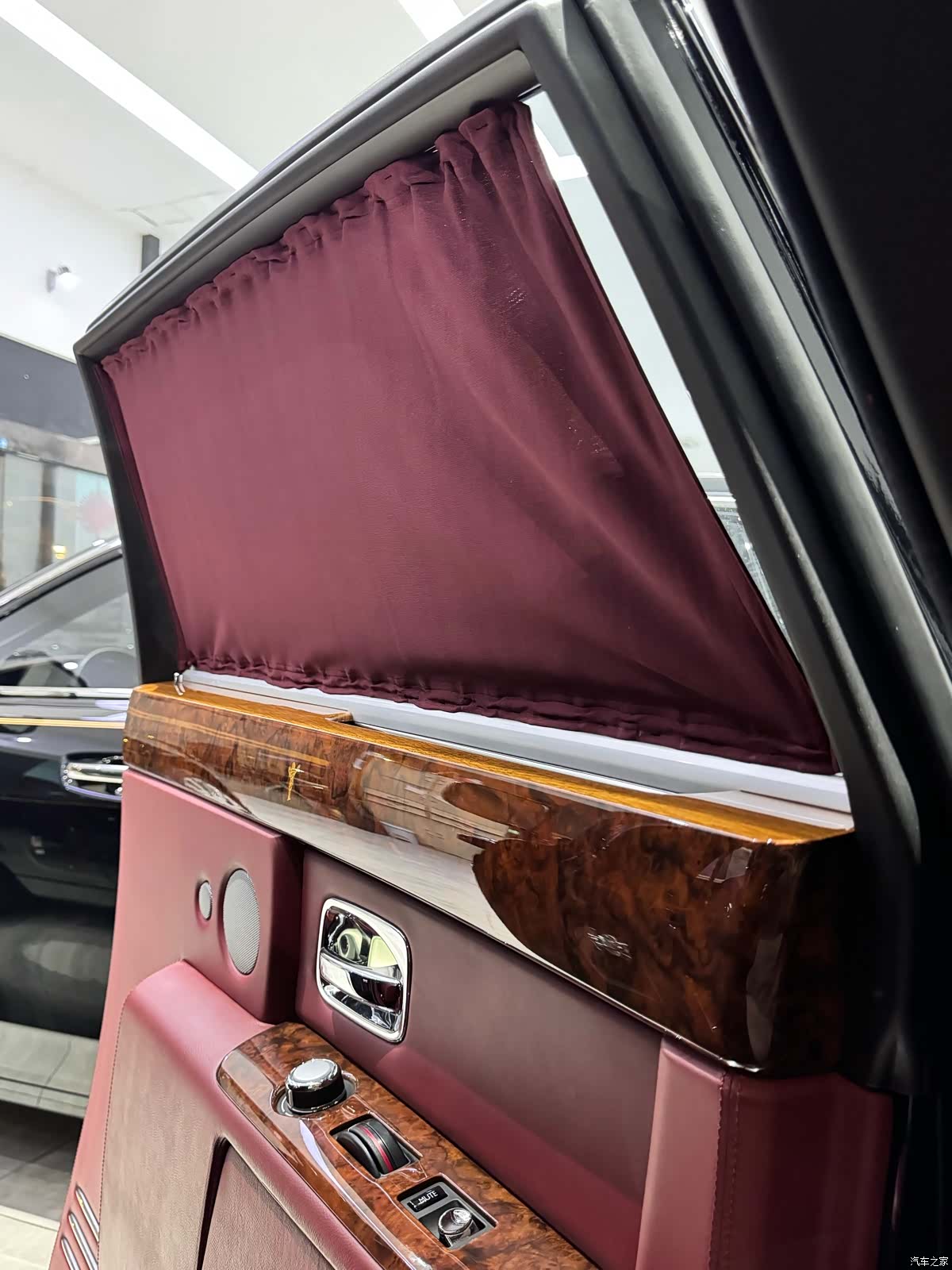 Rolls-Royce Phantom, 2011 37