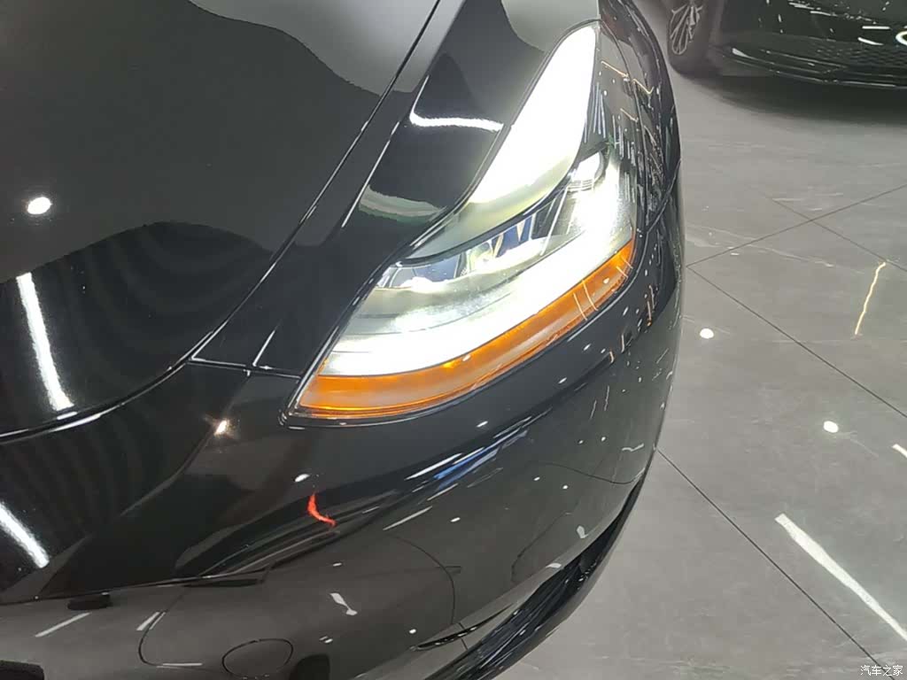 Tesla Model Y, 2022 24