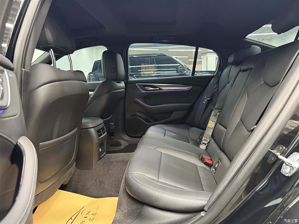 Cadillac CT5, 2025 13