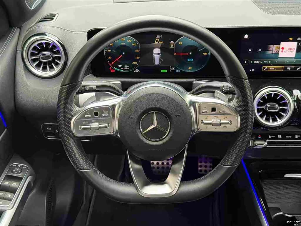 Mercedes-Benz EQB, 2022 6