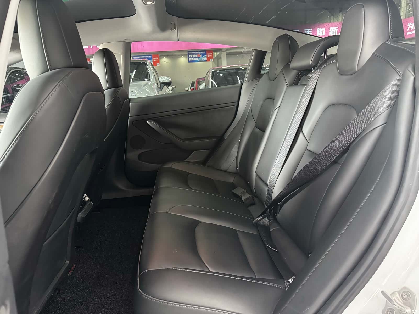 Tesla Model 3, 2022 14