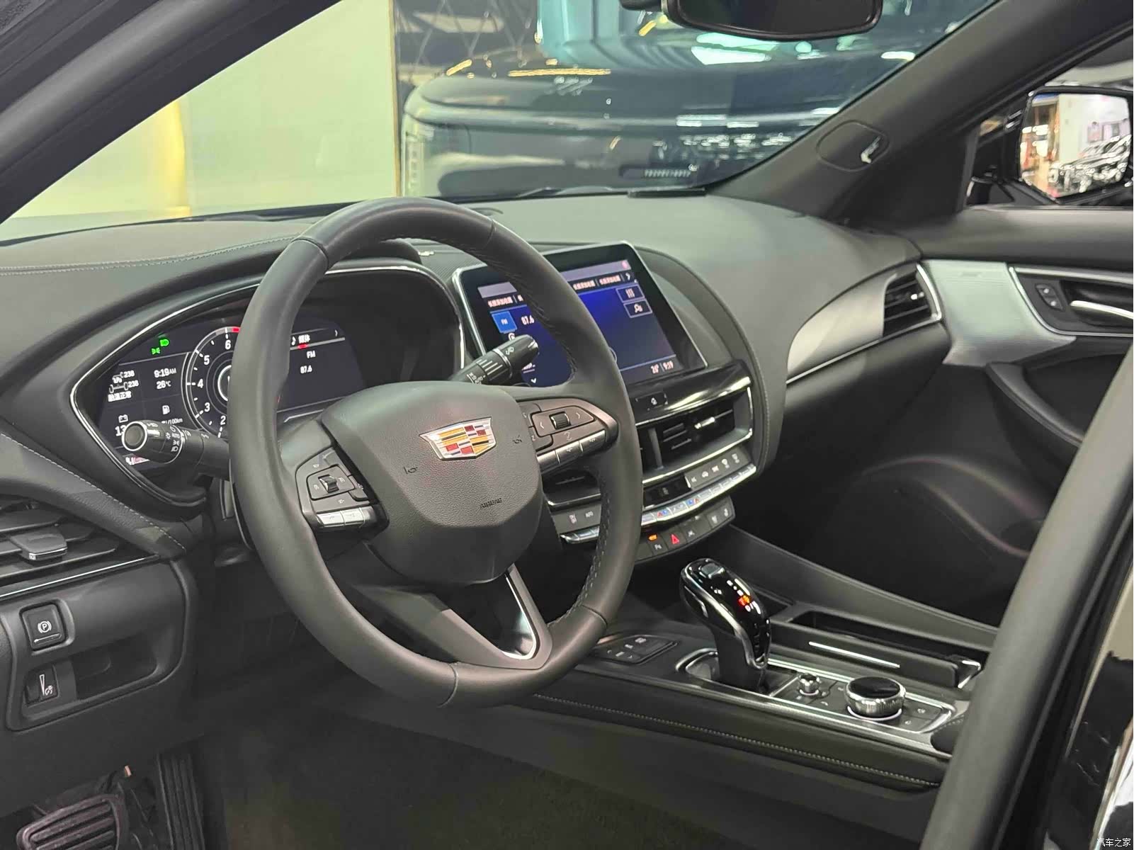 Cadillac CT5, 2024 все фото