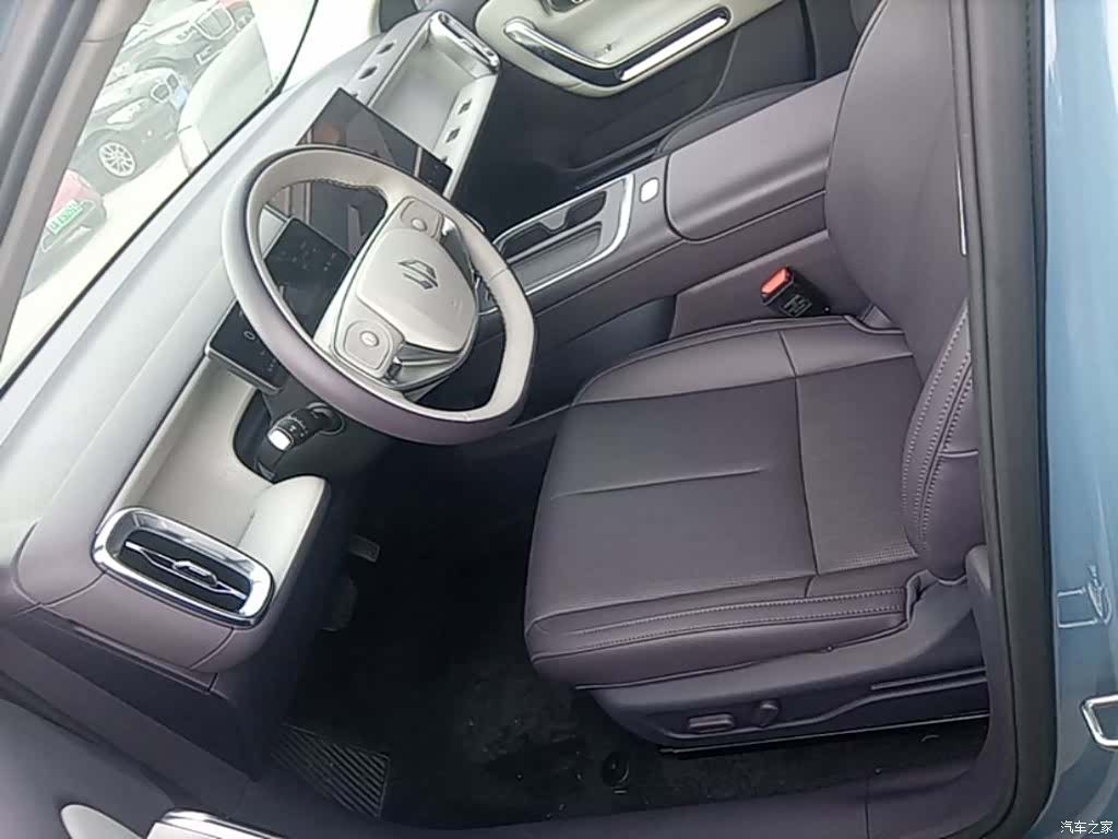 Leapmotor B01, 2025 15