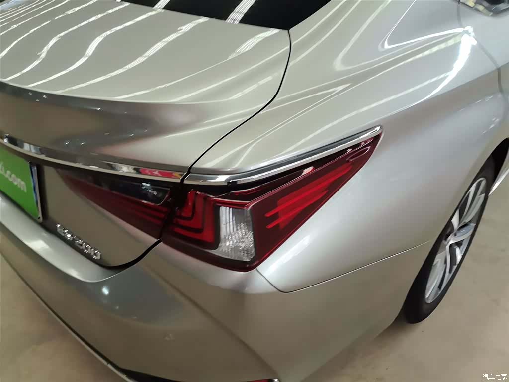 Lexus ES, 2020 20