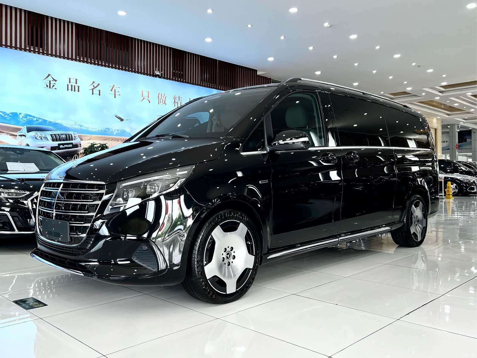 Mercedes-Benz V-Class, 2025 2