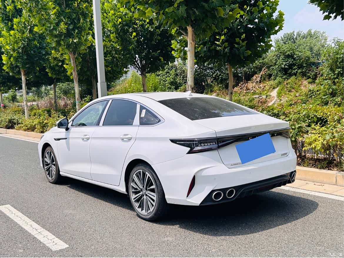 Chery Arrizo 8, 2025 9