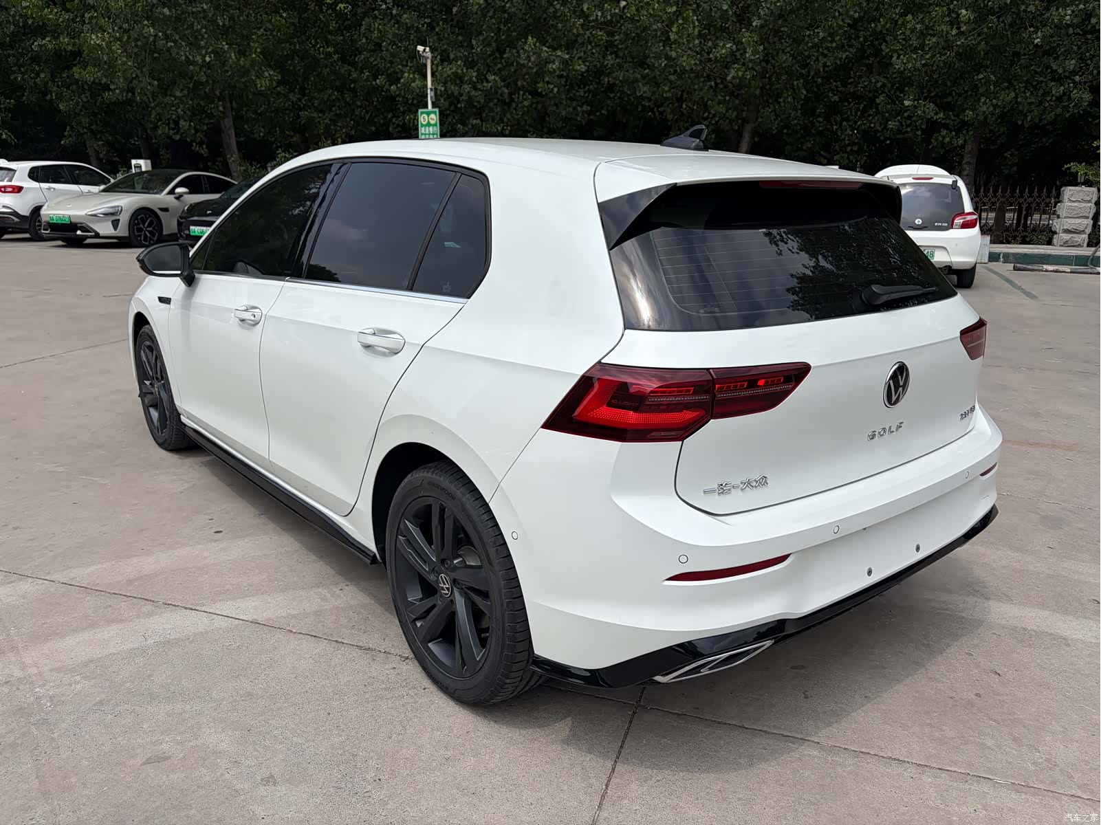 Volkswagen Golf, 2022 все фото