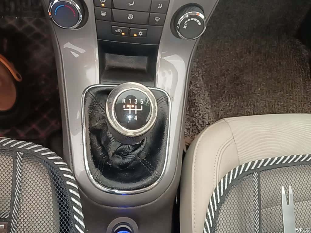 Chevrolet SE, 2016 14