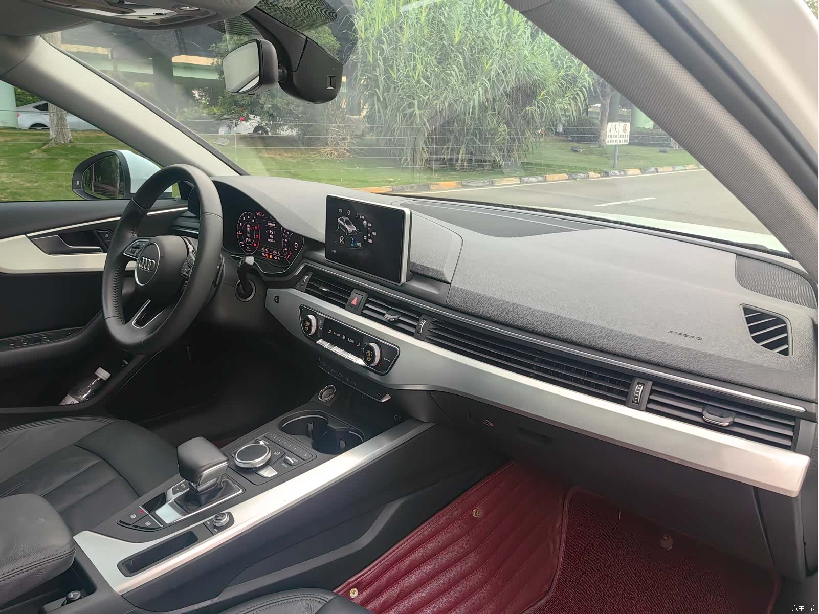 Audi A4L, 2019 14