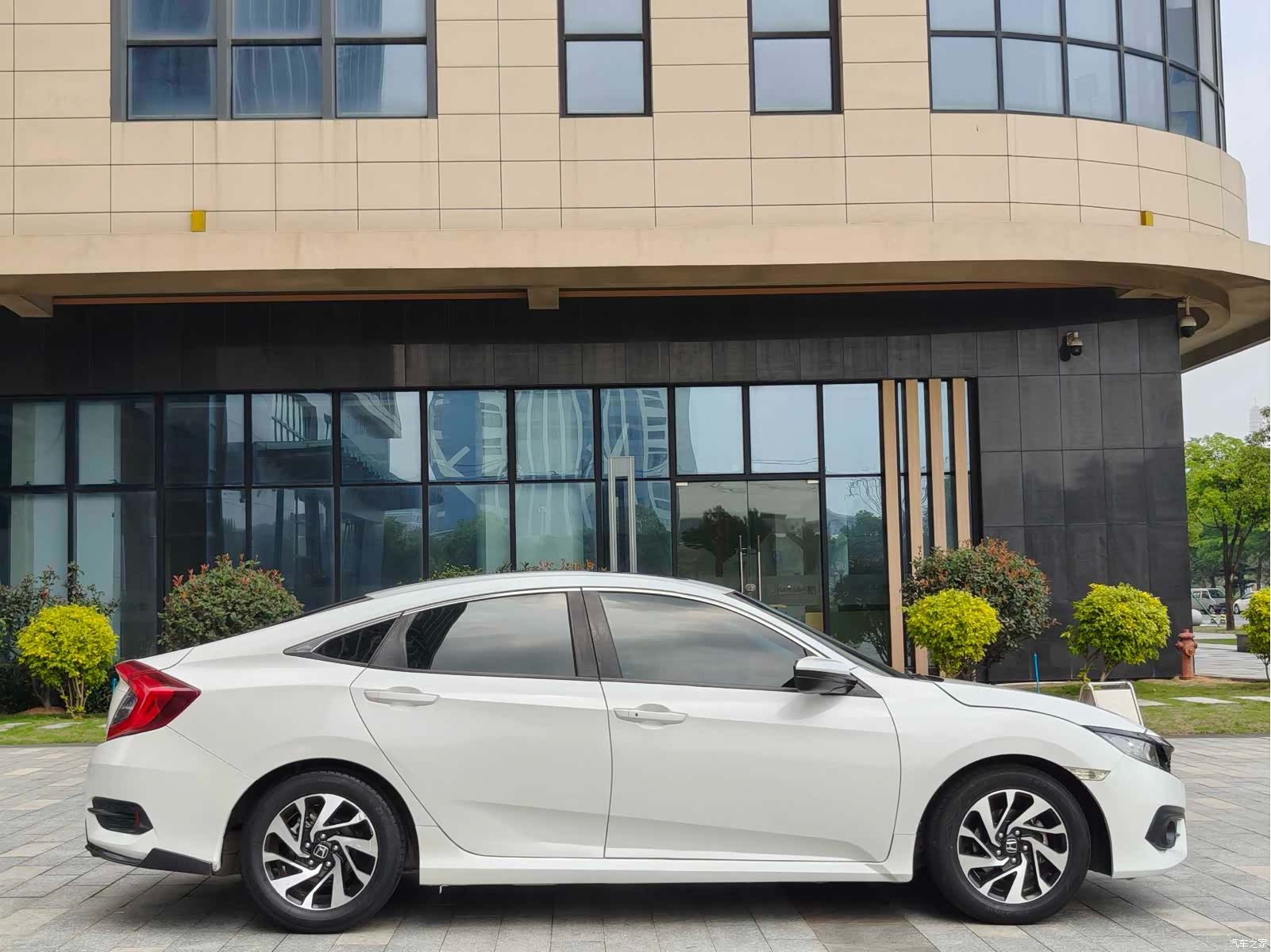 Honda Civic, 2018 12