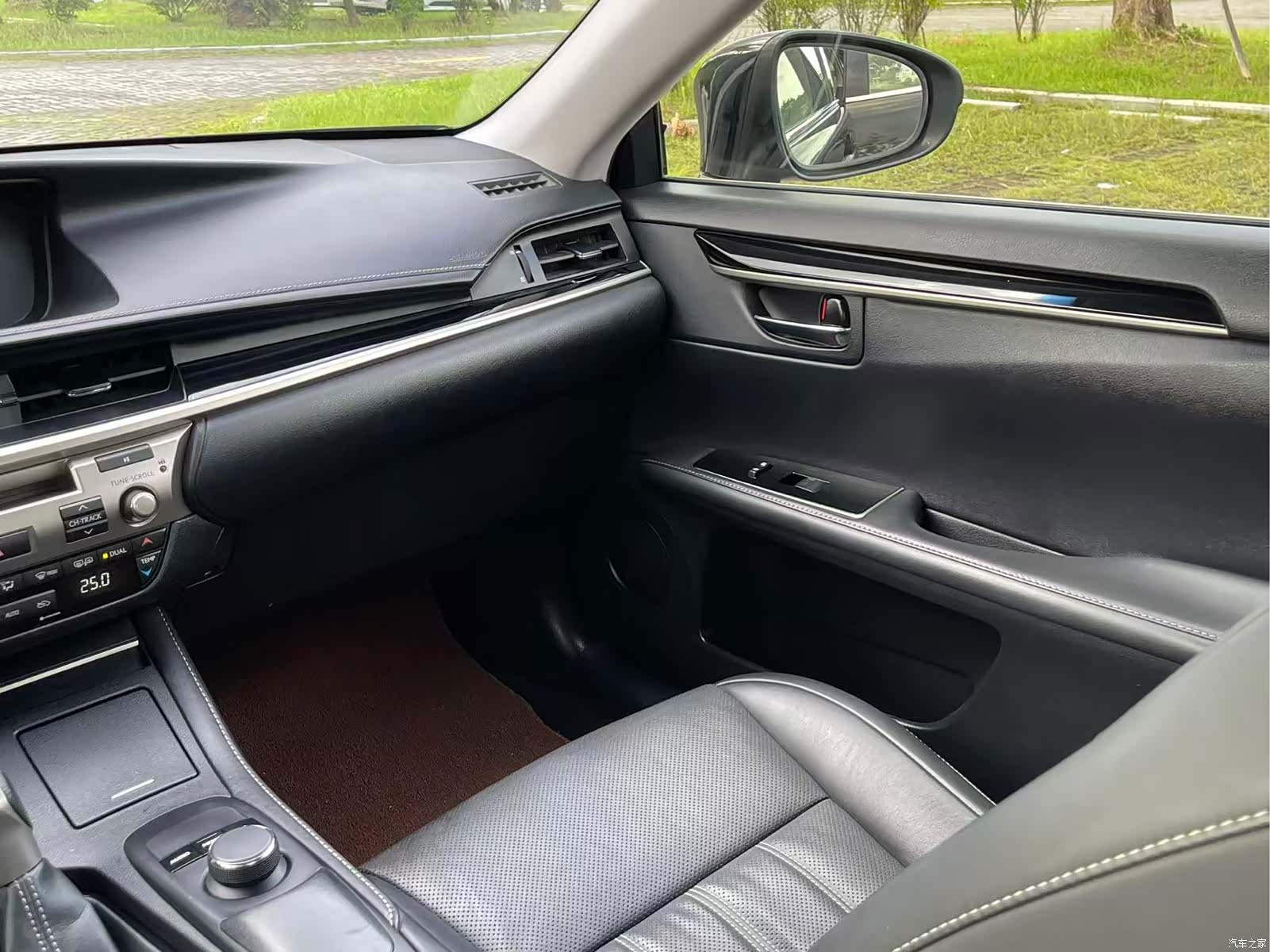 Lexus ES, 2015 19