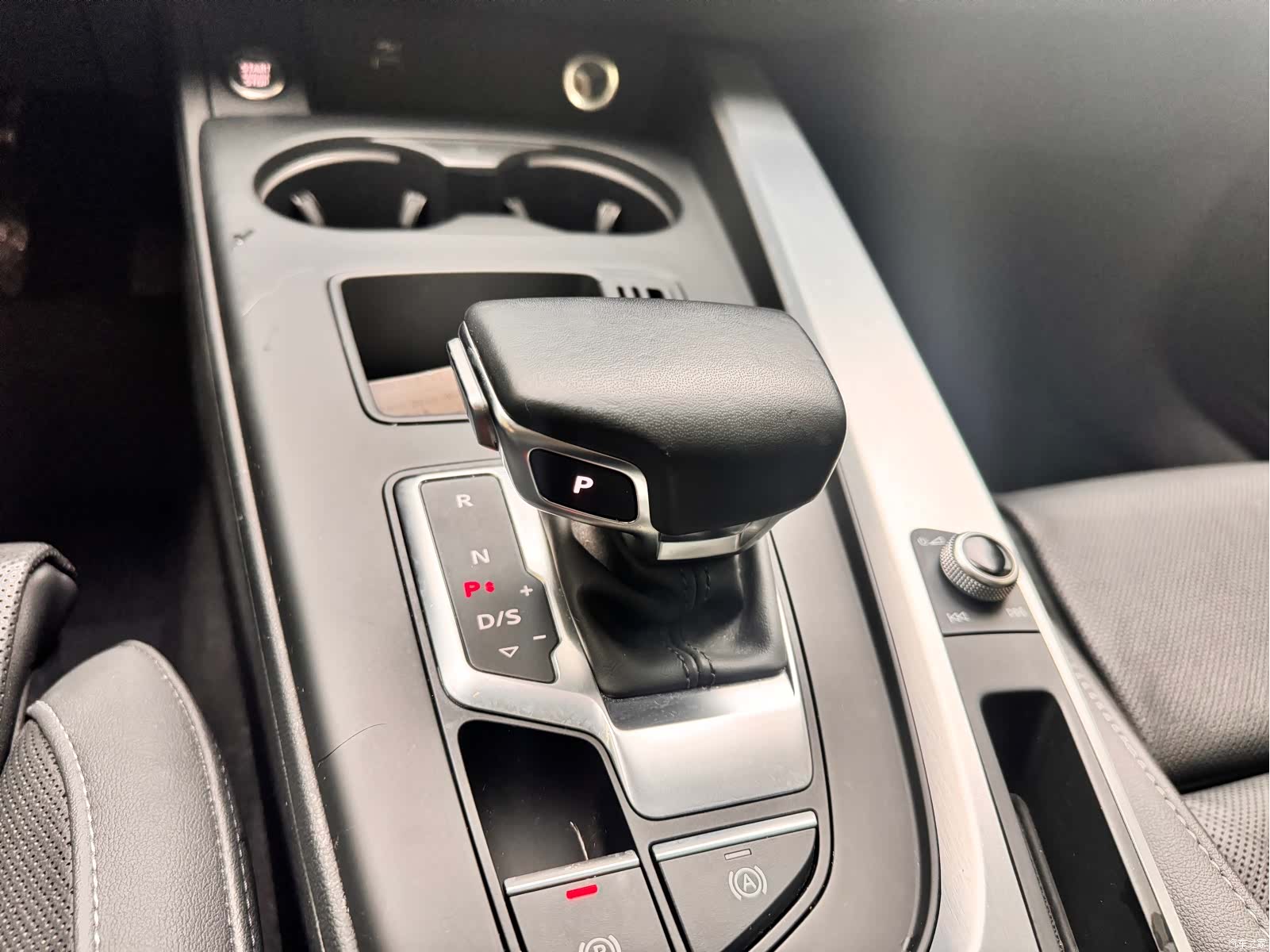 Audi A4L, 2020 16