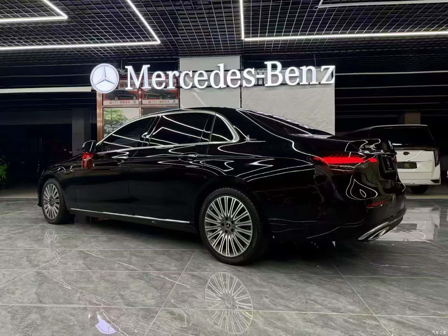 Mercedes-Benz E-Class, 2022 4