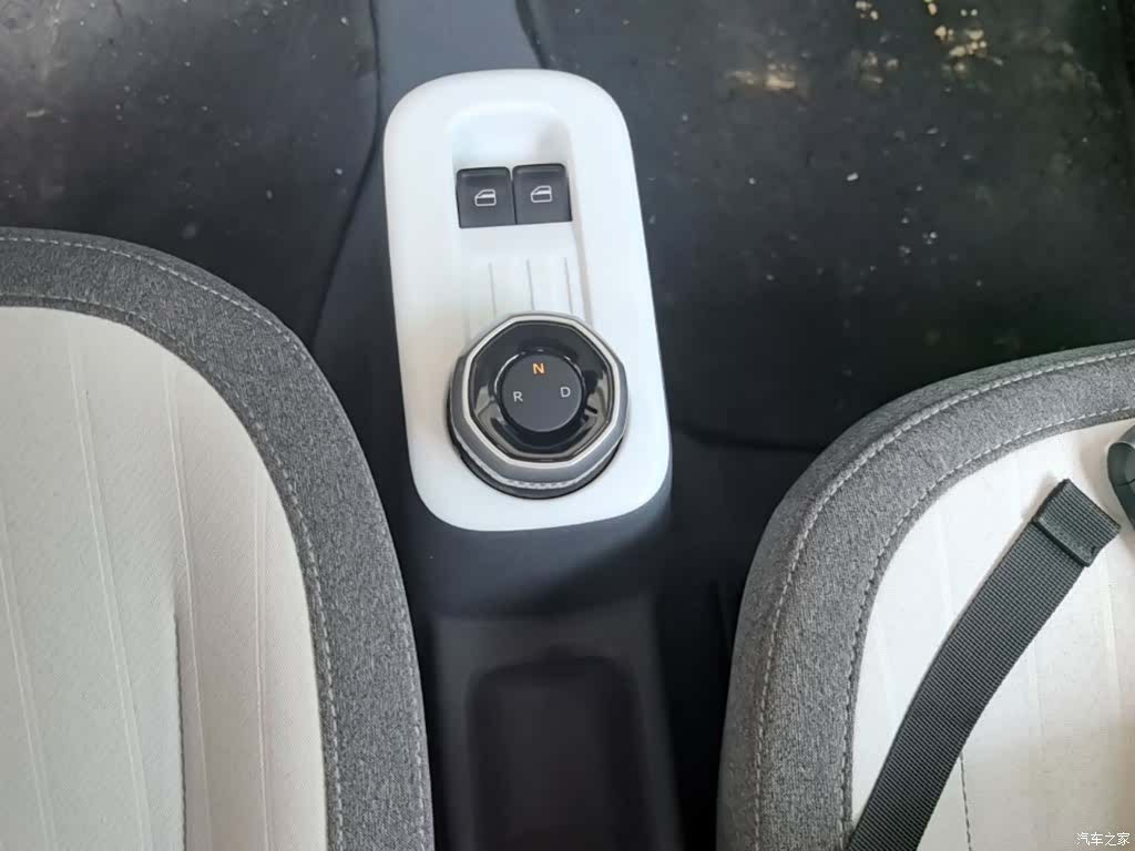 Geely Panda, 2025 14