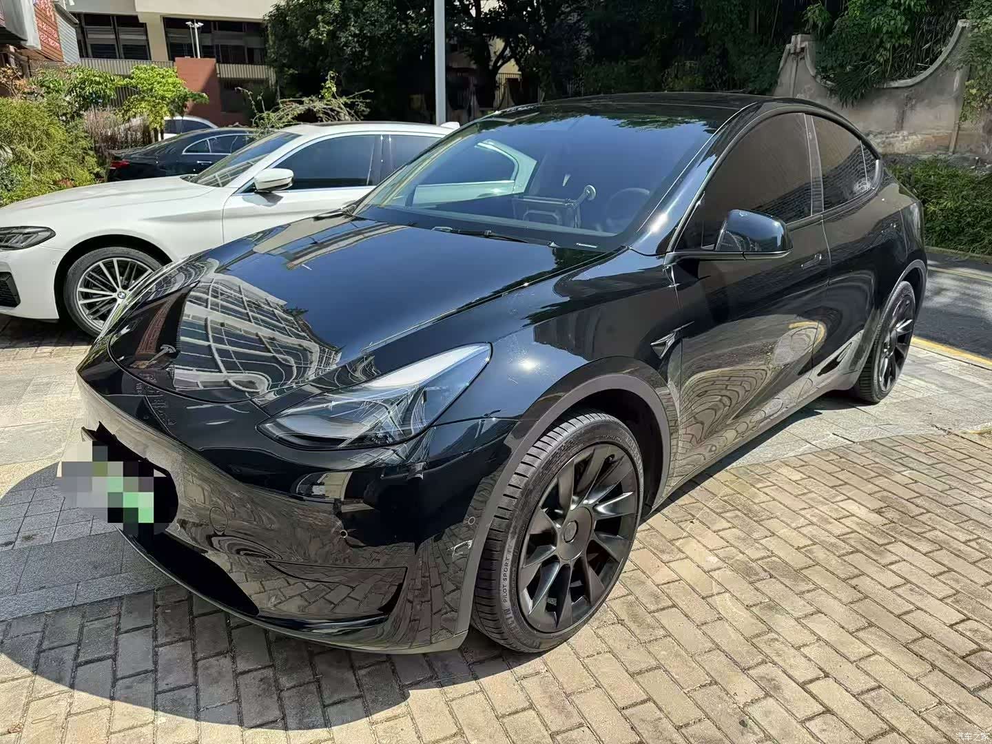 Tesla Model Y, 2023 1