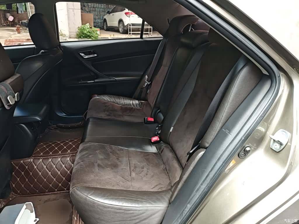 Toyota 2.5V, 2016 17